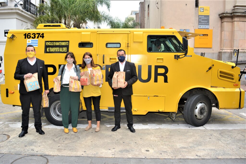 La compañía de seguridad acompañó las acciones solidarias de la institución, que ayuda a más de 7.000 niños al año.