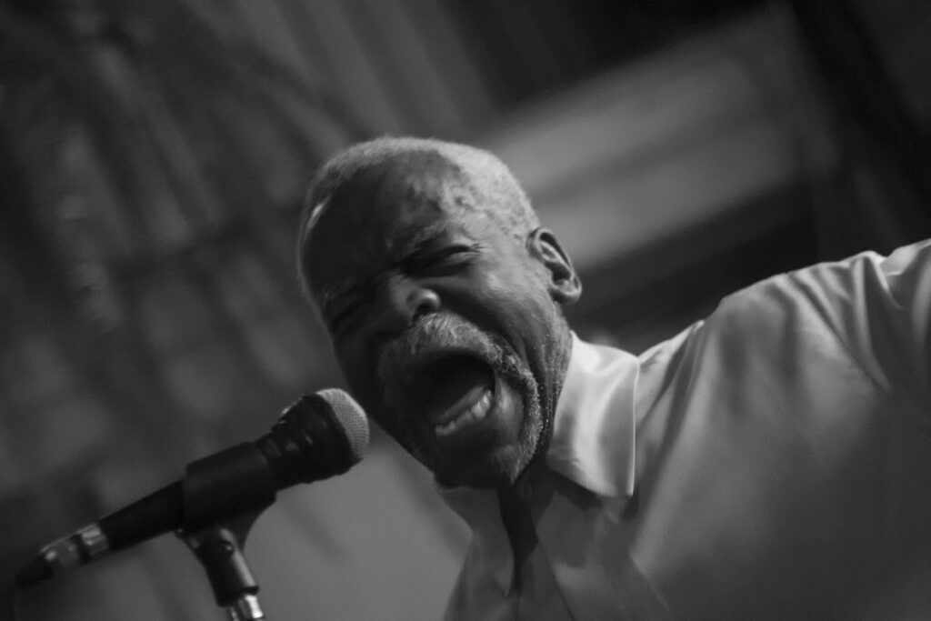 «Kilele del monte profundo» por Alfonso Córdoba «El Brujo»