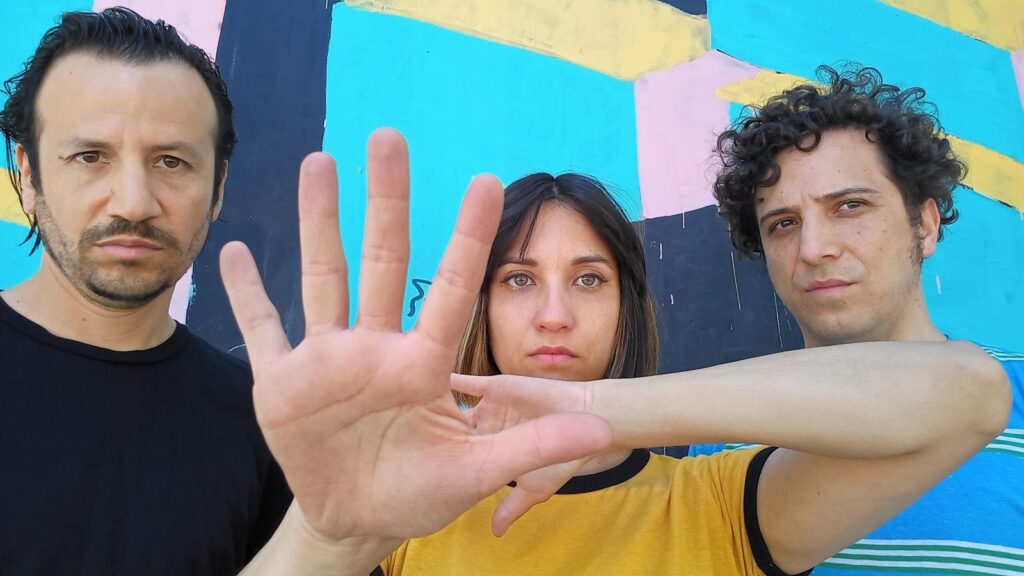 Relámpagos debuta con «arde la ciudad»