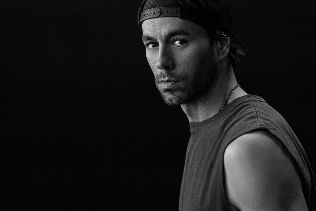 ENRIQUE IGLESIAS lanza su nuevo álbum FINAL VOL. 1