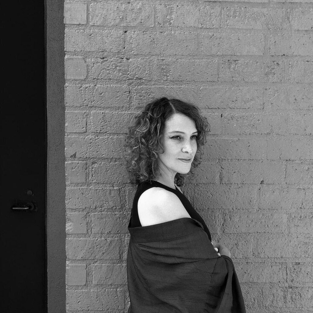 GABY MORENO estrenó “HABLO DE…”, canción de la película “Language Lessons”