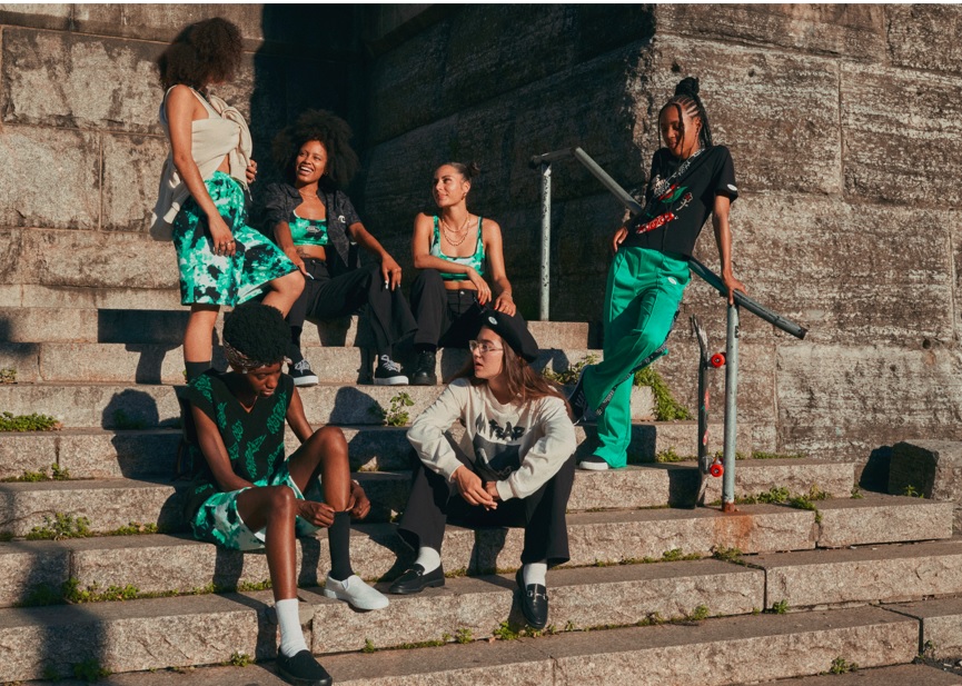 H&M colabora con la icónica marca de skate de los 90 No Fear y con el colectivo The Skate Kitchen en la campaña