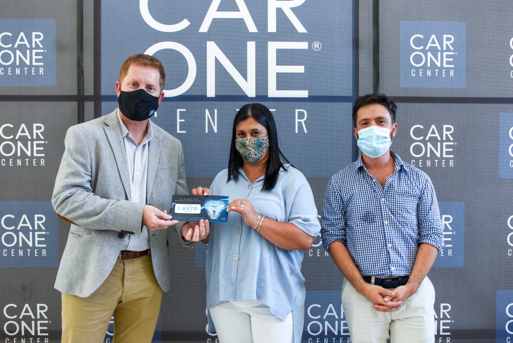 Car One Center entregó más de 190 premios sorteados en su inauguración