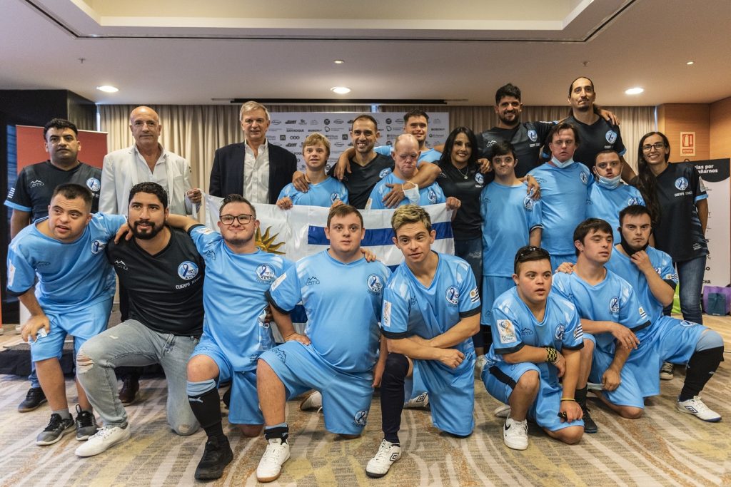 MONTEVIDEO SHOPPING APOYA LA SELECCIÓN URUGUAYA DE FUTSAL PARA PERSONAS CON SINDROME DOWN QUE PARTICIPARA DE MUNDIAL EN PERU