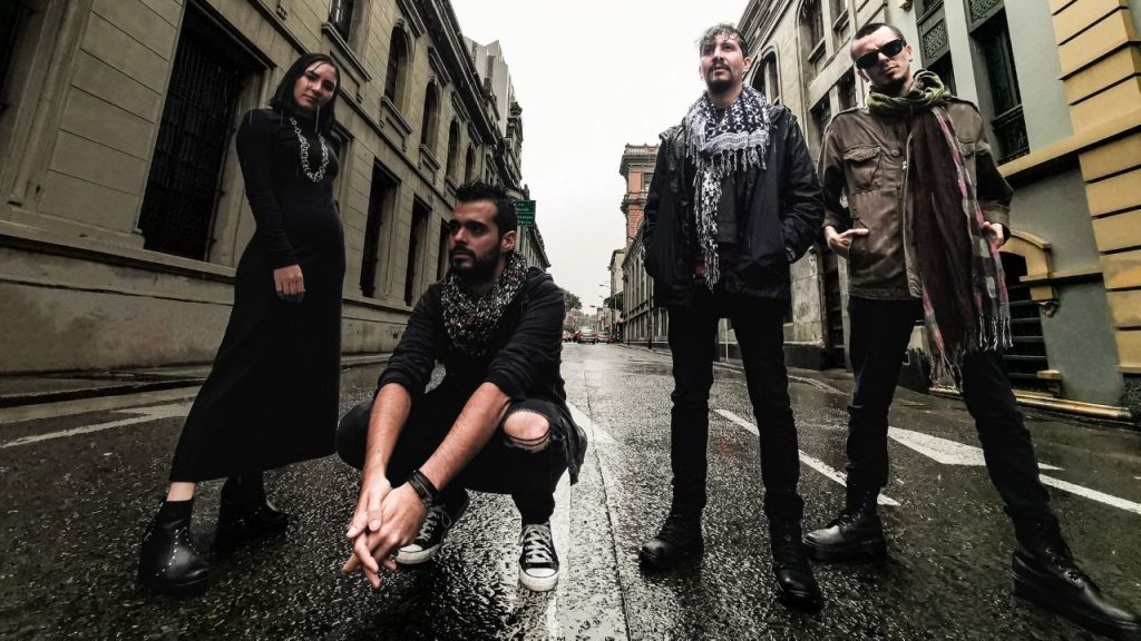 La banda colombiana Ferales explora los sentidos en su nuevo disco homónimo