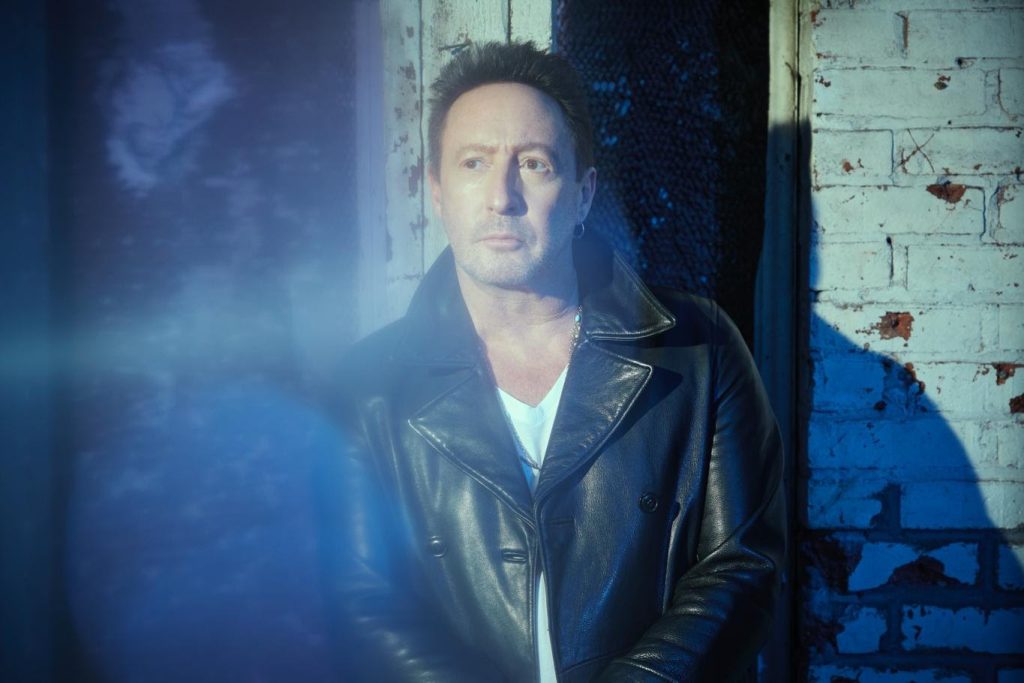JULIAN LENNON estrenó dos canciones de su próximo álbum de estudio: “EVERY LITTLE MOMENT” Y “FREEDOM” ya se encuentran disponibles