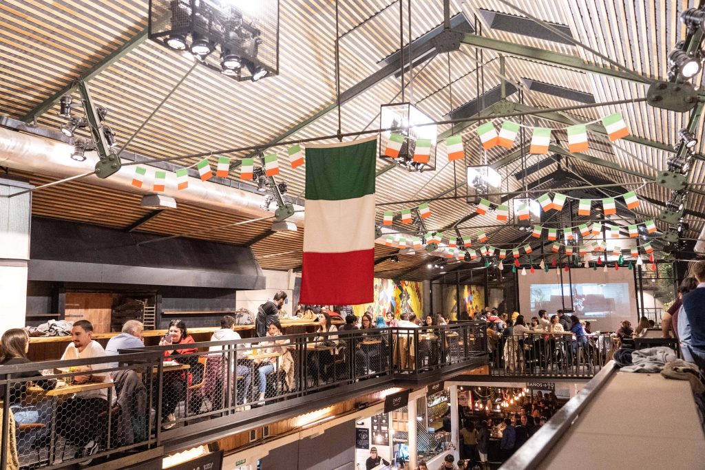FIESTA ITALIANA EN MERCADO FERRANDO