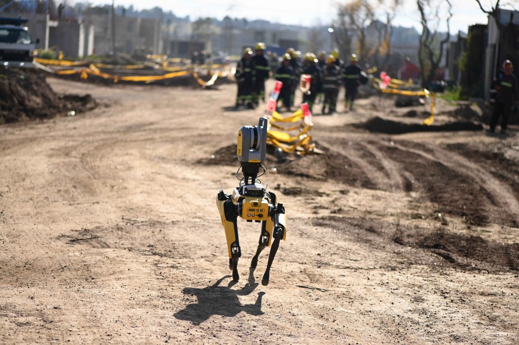 CSI Ingenieros comienza plan piloto en Huertas de los Horneros con el robot SPOT