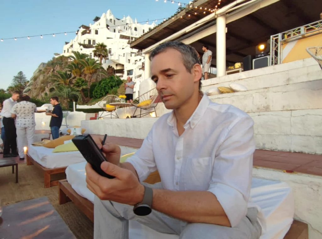 Samsung Galaxy Z Fold4: Un compañero ideal para viajar y trabajar