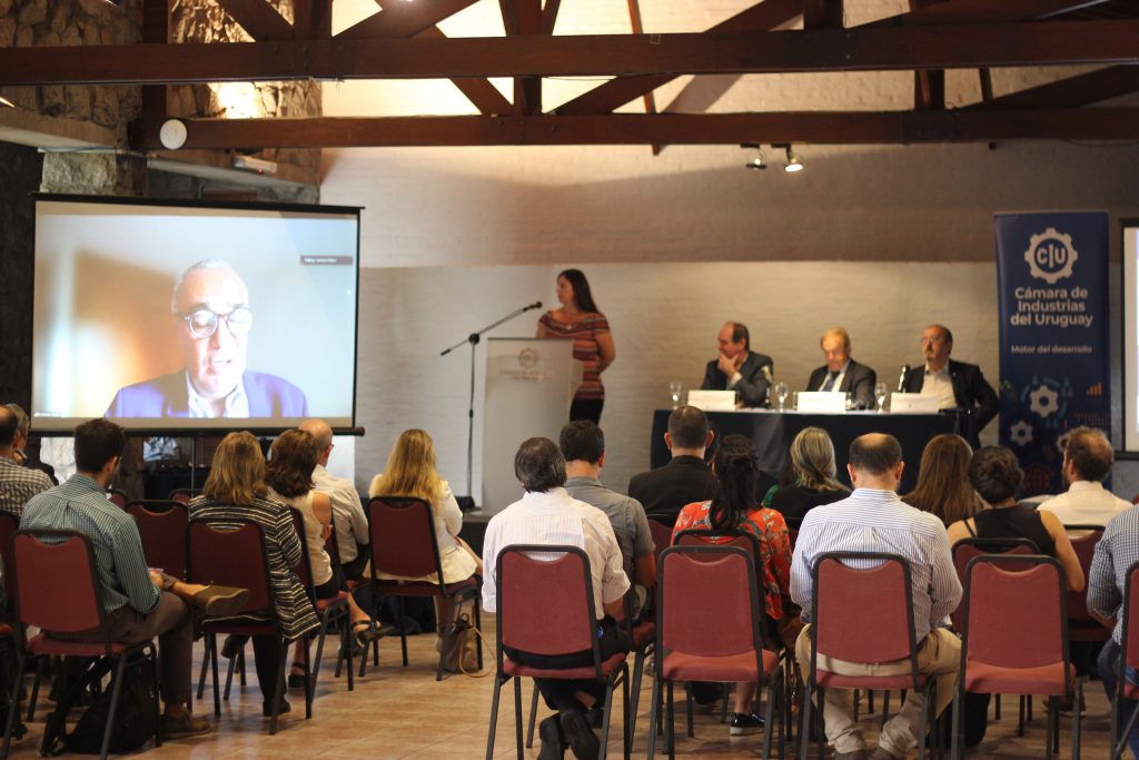 Cámara de Industrias avanza en implementación de iniciativas en materia de innovación y emprendimientos