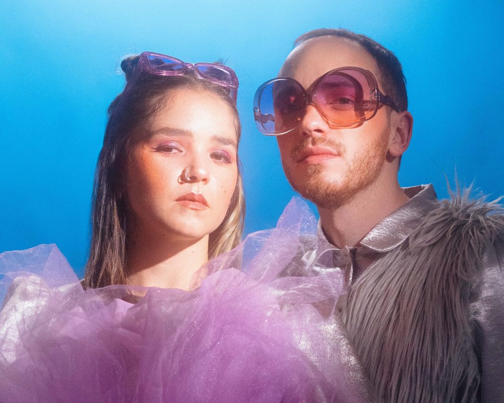Pablo Trujillo estrena el año cargado de electro-pop junto a Soy Emilia