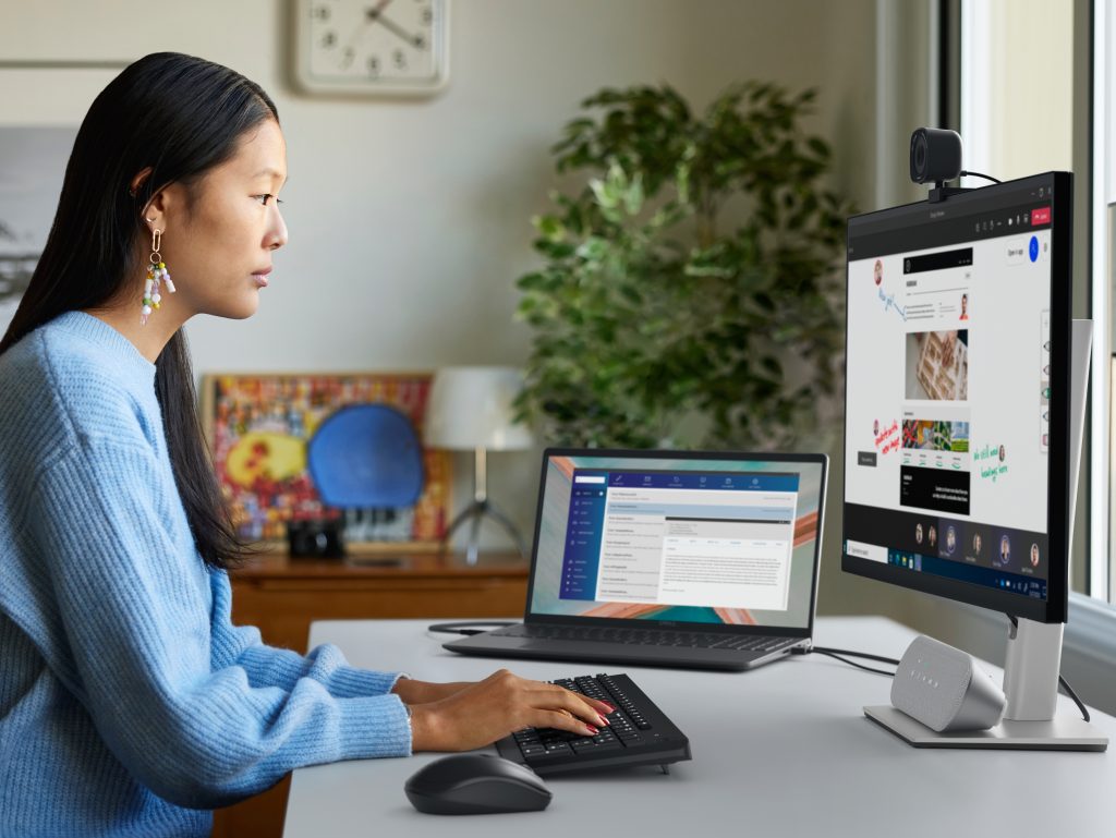 Dell amplía su portafolio de soluciones con su nuevo monitor y webcam únicos en su clase