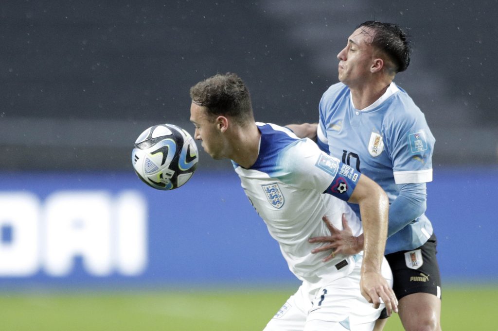 Inglaterra venció 3-2 a Uruguay