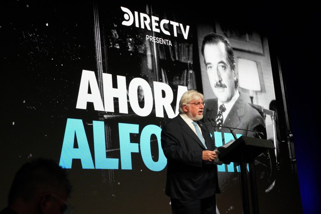 DIRECTV presentó su documental “Ahora Alfonsín: 40 años de democracia”, que estrena el viernes