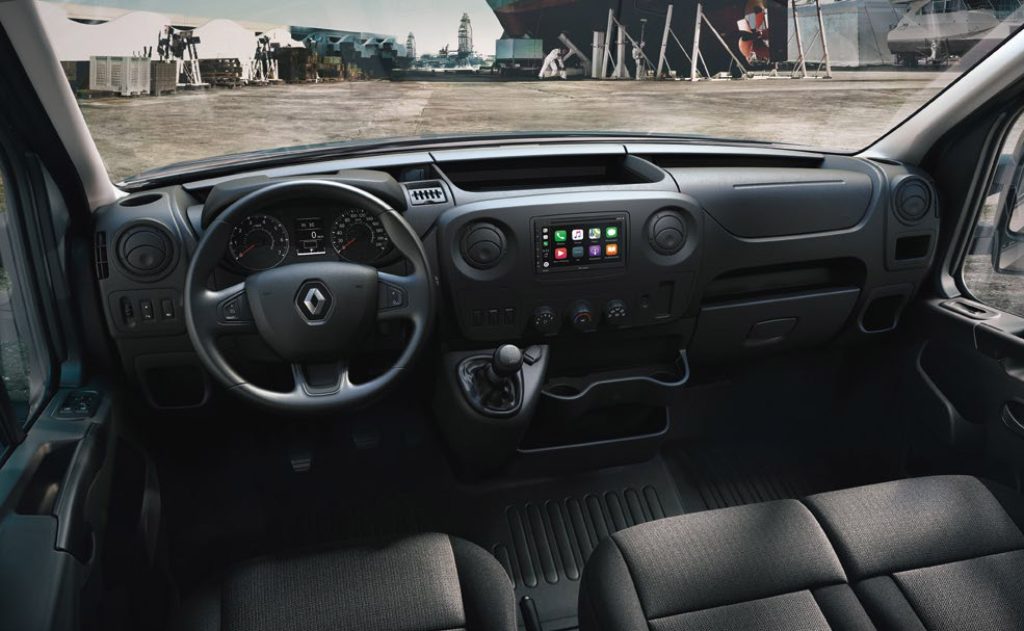 Llegan a Uruguay nuevas versiones de la tradicional Renault Master