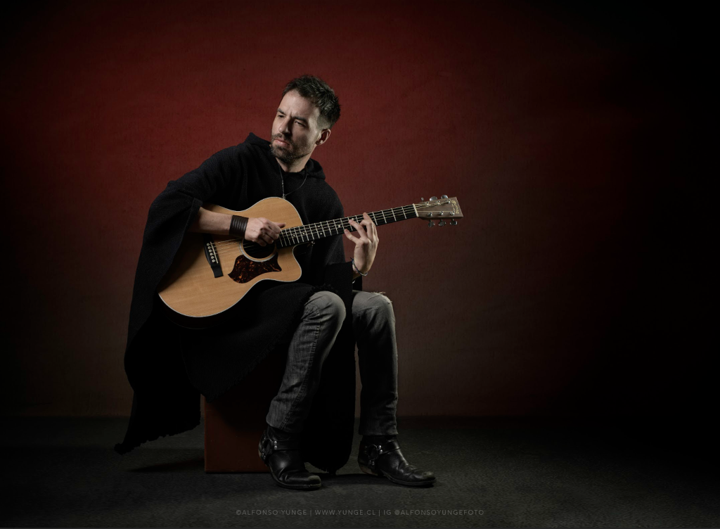 «Gira el Mundo», el ecléctico debut discográfico de El Manu