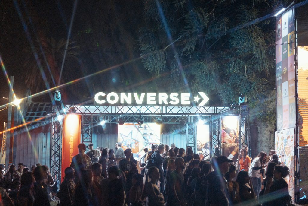 Converse volvió a lucirse al ritmo de la música en el Cosquín Rock Uruguay