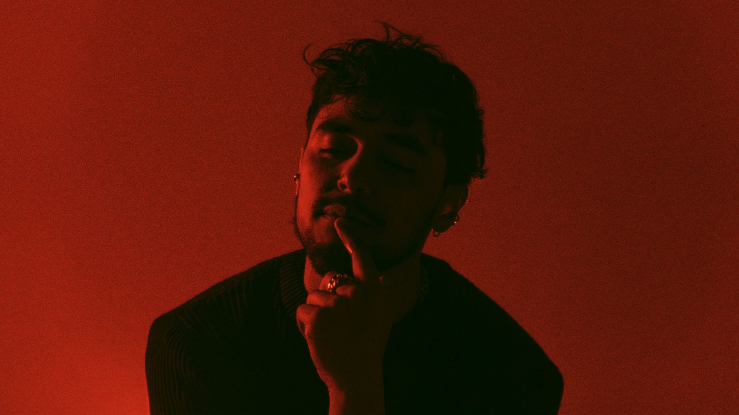 Sergio Triviño Rey y «Adentro»: Una Historia de Búsqueda Interior.