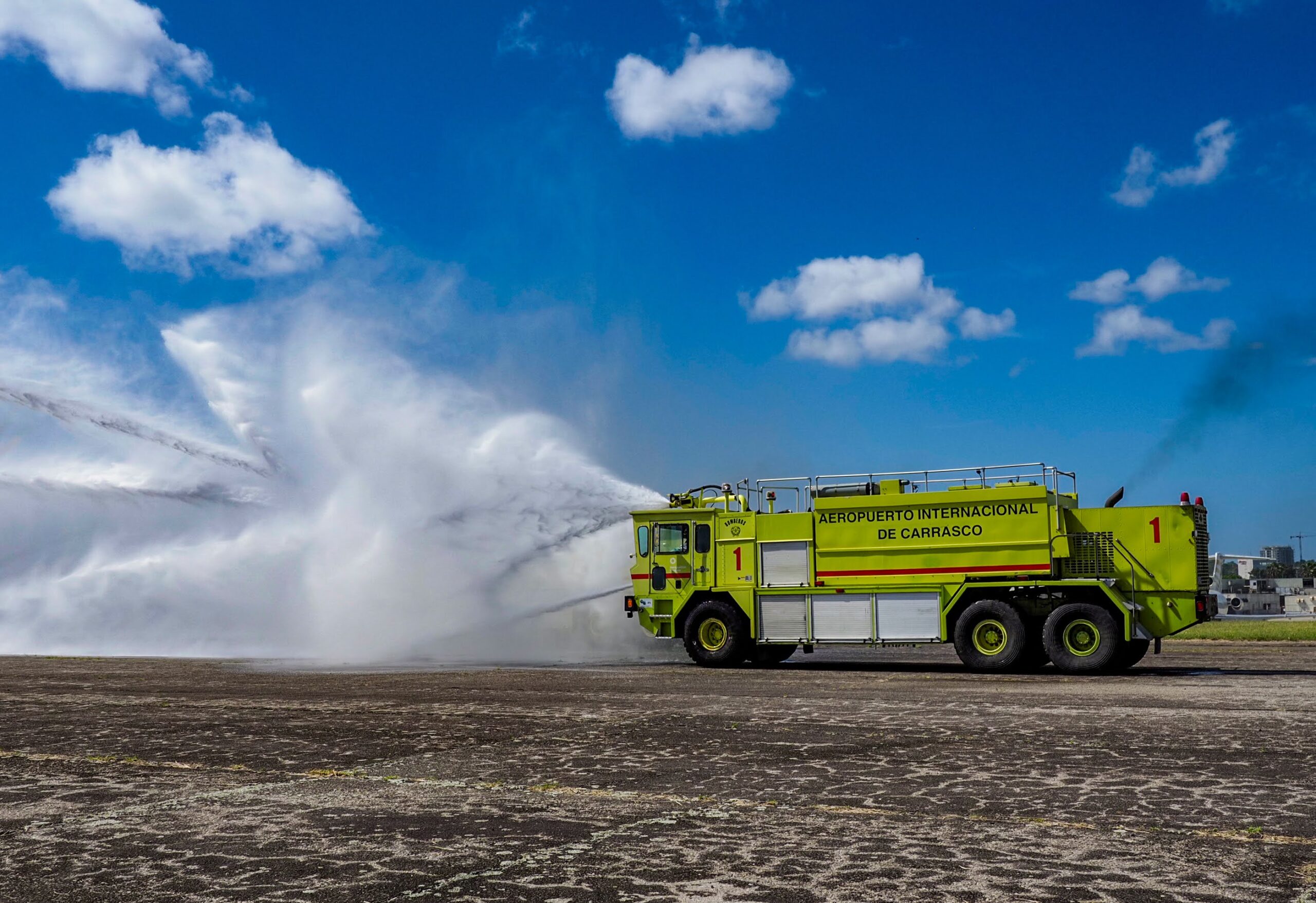 Aeropuerto de Carrasco celebró la séptima edición de AeroFotoFest