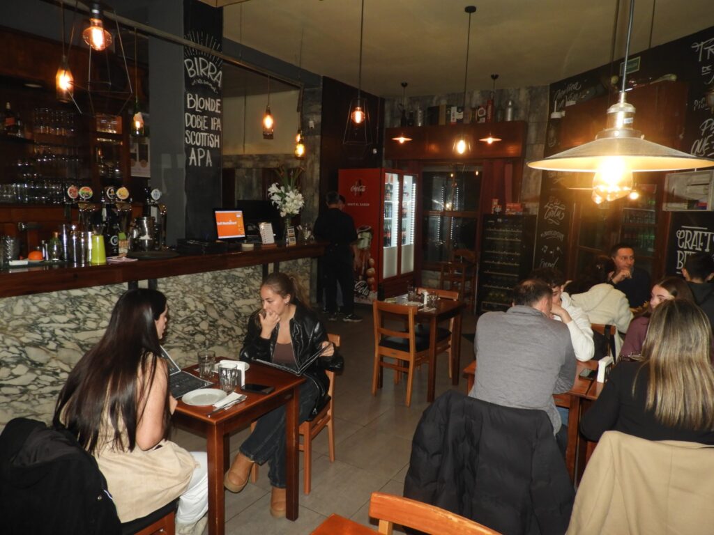 Tertulia: en la esquina más linda del Prado